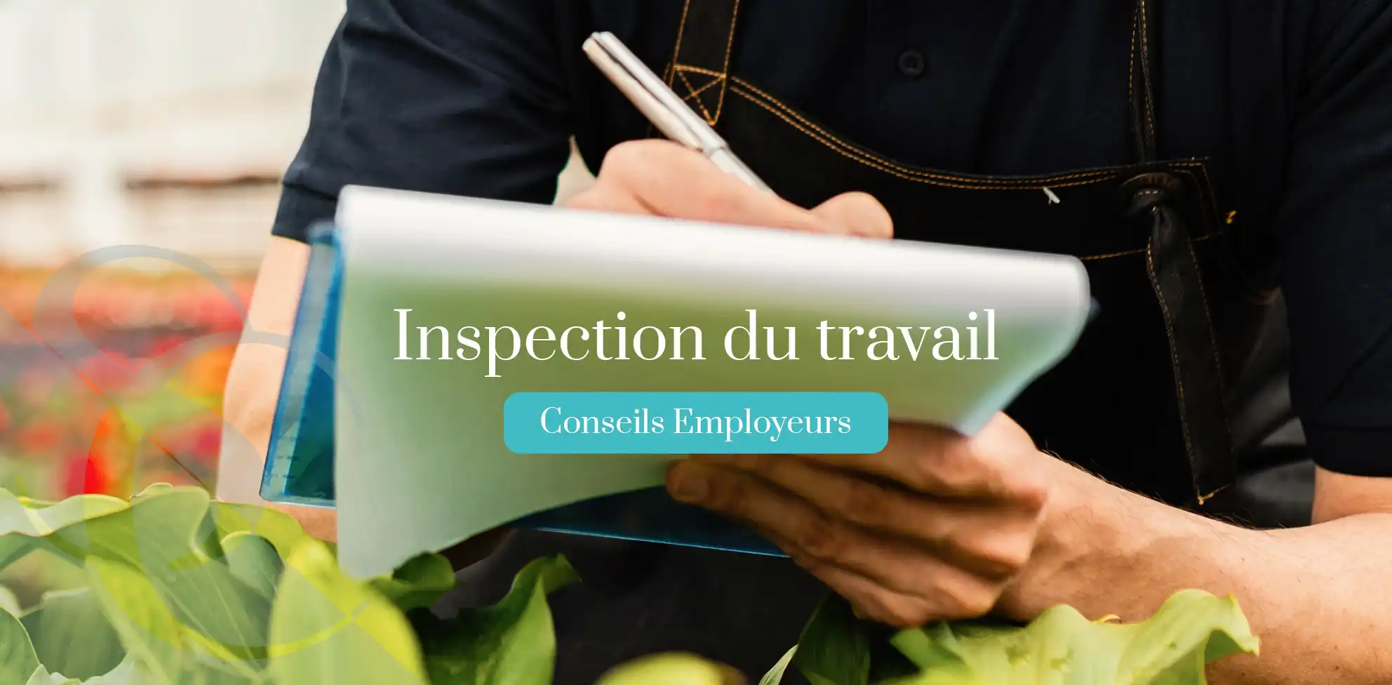 inspection du travail homme avec clipboard en train d'inspecter le travail